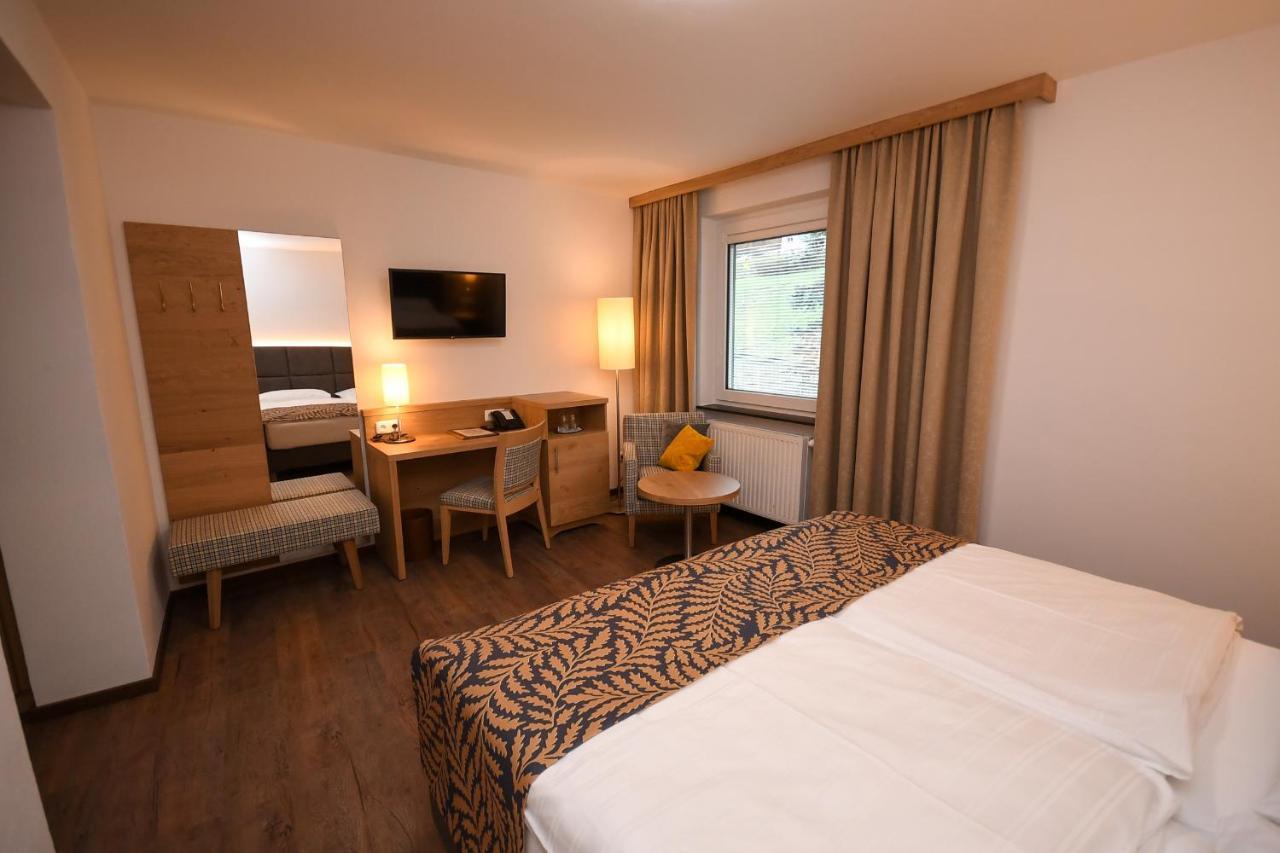 Seegasthof Hois'N Wirt - Hotel Mit Wellnessbereich Gmunden Exteriör bild