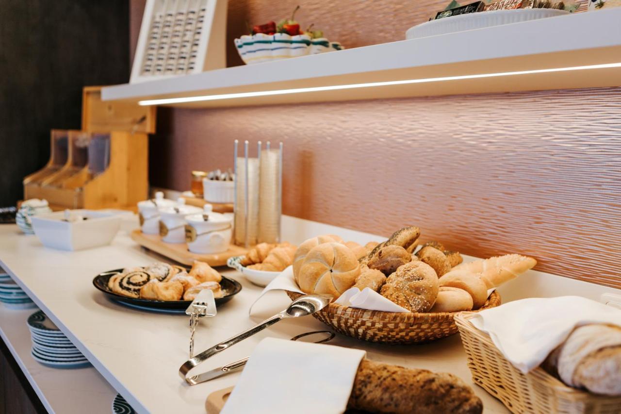 Seegasthof Hois'N Wirt - Hotel Mit Wellnessbereich Gmunden Exteriör bild