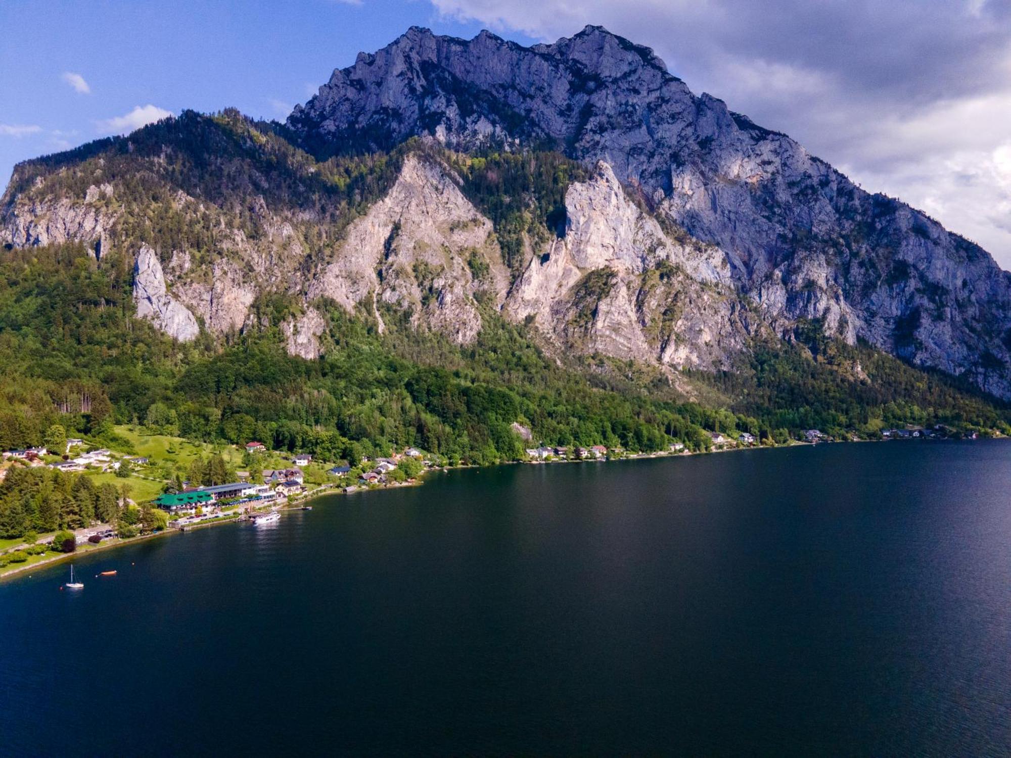 Seegasthof Hois'N Wirt - Hotel Mit Wellnessbereich Gmunden Exteriör bild