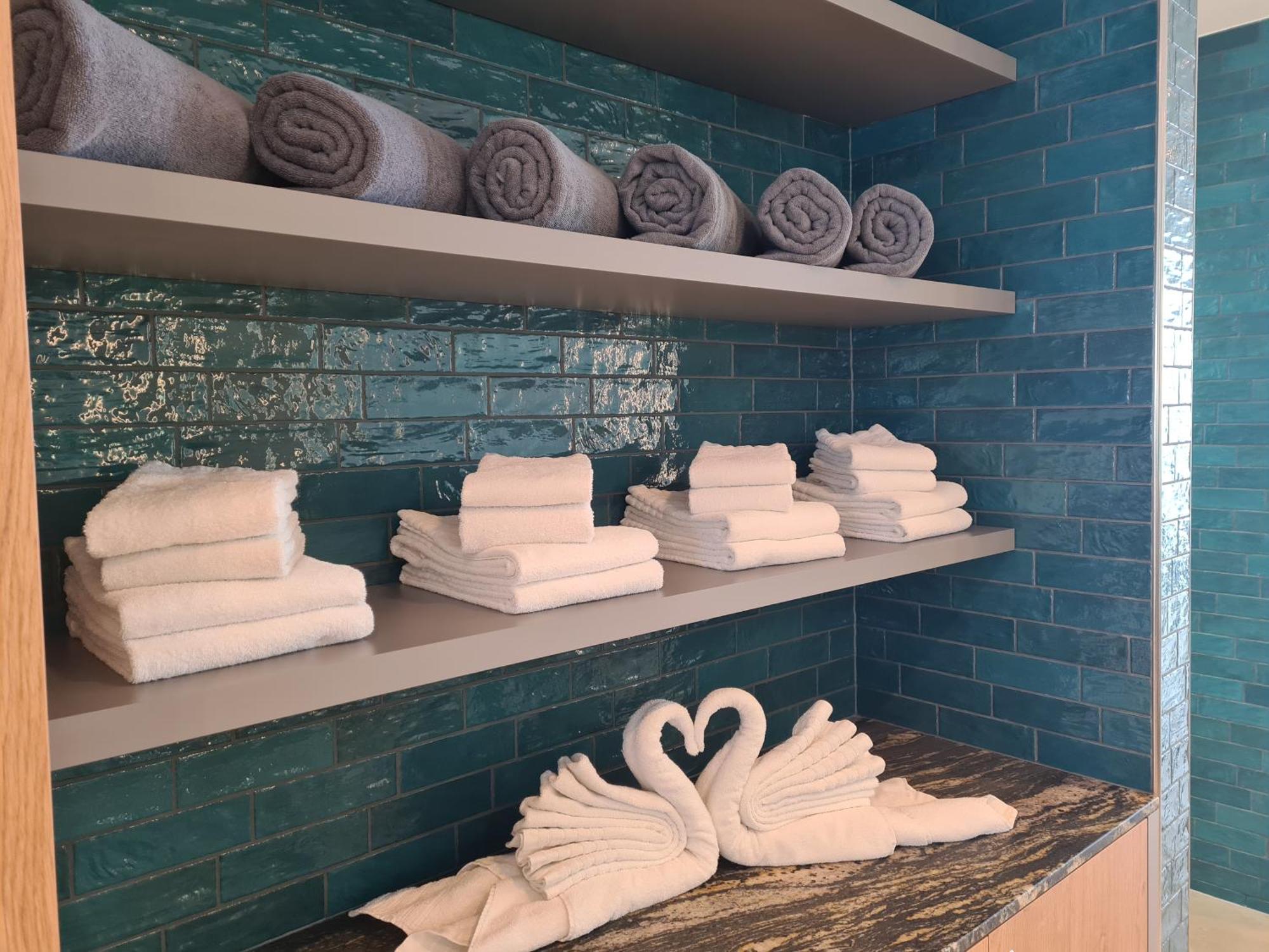 Seegasthof Hois'N Wirt - Hotel Mit Wellnessbereich Gmunden Exteriör bild